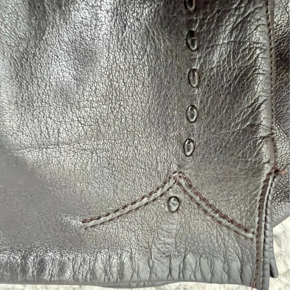 Vintage leather gloves